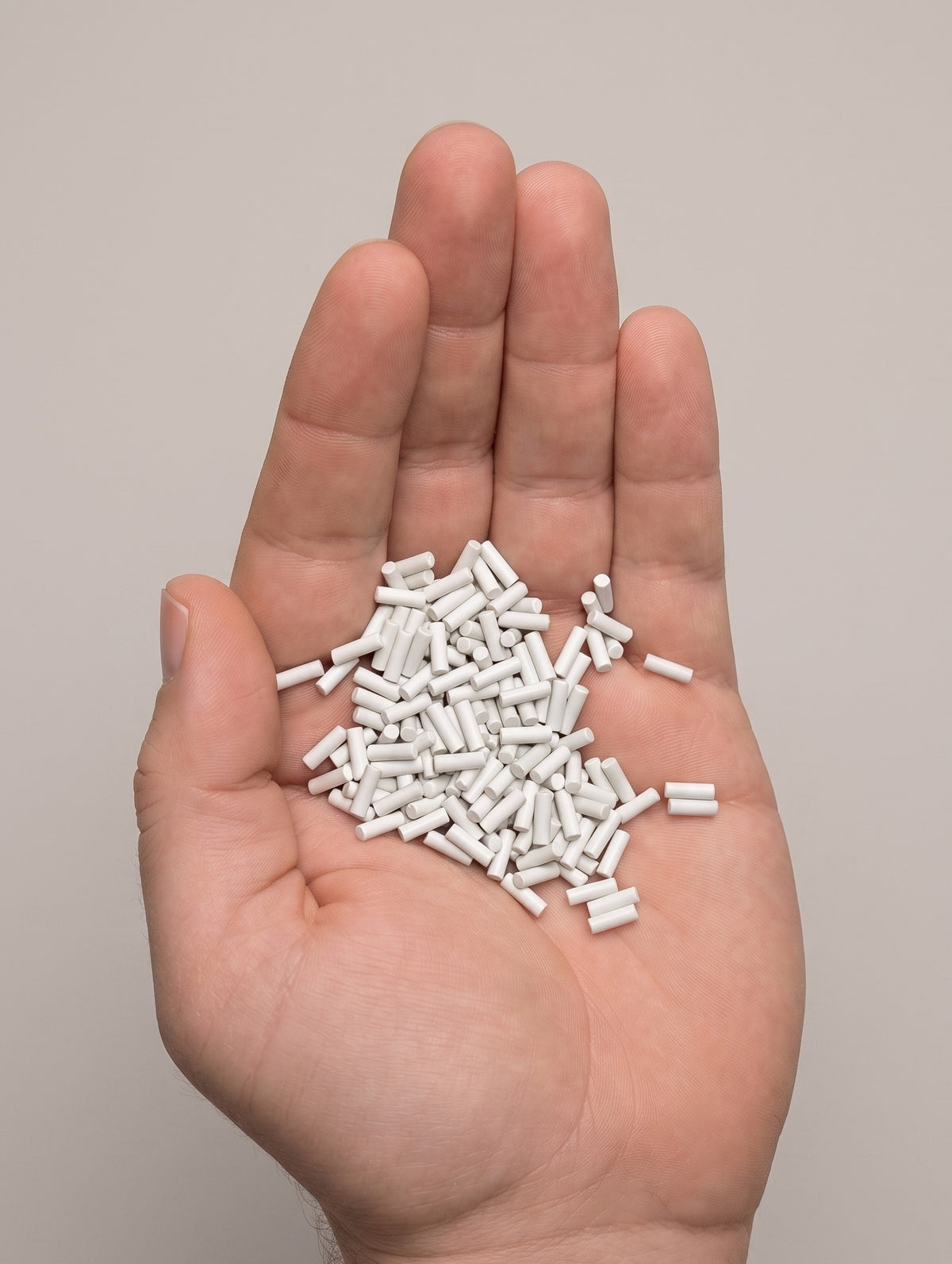 Porcelain Cylinders - Polishing Media - 1/16" x 5/16" ( 2.5mm x 8mm ) - 1 lbs
